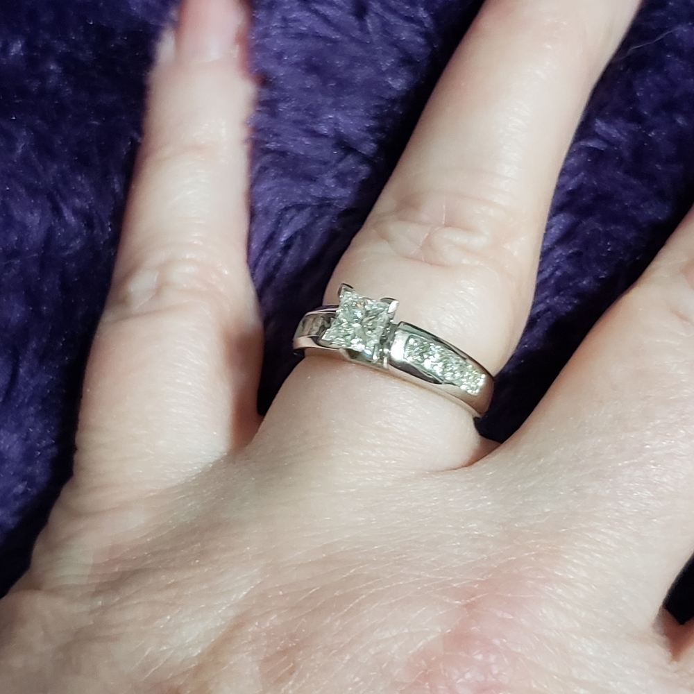 Helzberg Diamonds 14k White Gold Princess Diamond Engagement Ring 💞💎💍 - Picture 12 of 17